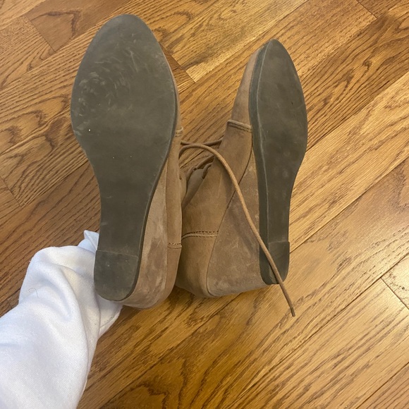 NWOT Steve Madden tan booties - Picture 2 of 5